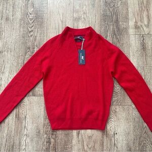 Cashmere vineyard vines, pullover sweater.